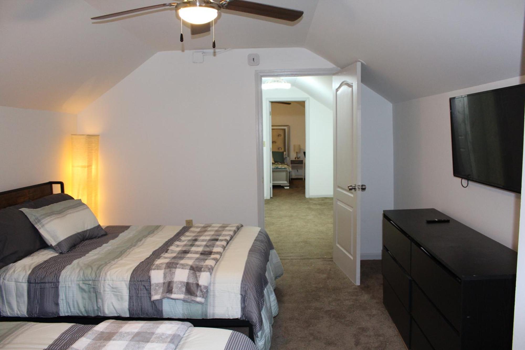 Shared Guest House With Private Rooms アトランタ エクステリア 写真